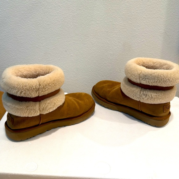 UGG Fluff Mini Belted still on website! - Picture 4 of 9